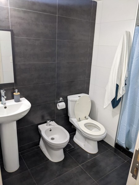 OPORTUNIDAD - Monoambiente semi amueblado en Avenida Brasil $17500 